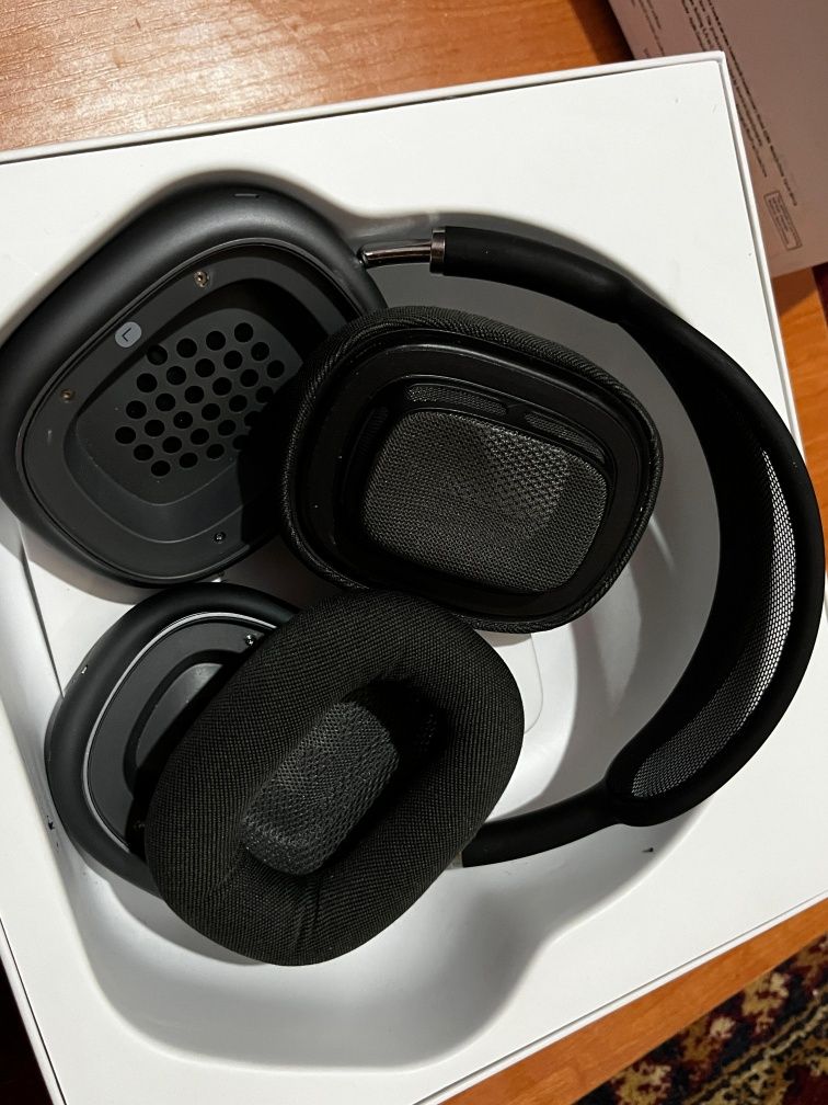 Продам airpods max