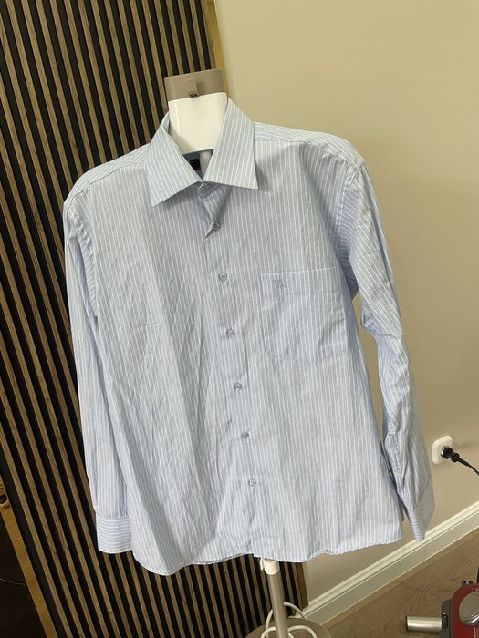 Отдам даром мужские рубашки на размер 50-52