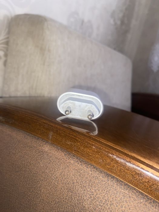 Продам оригинальный адаптер айфоновский