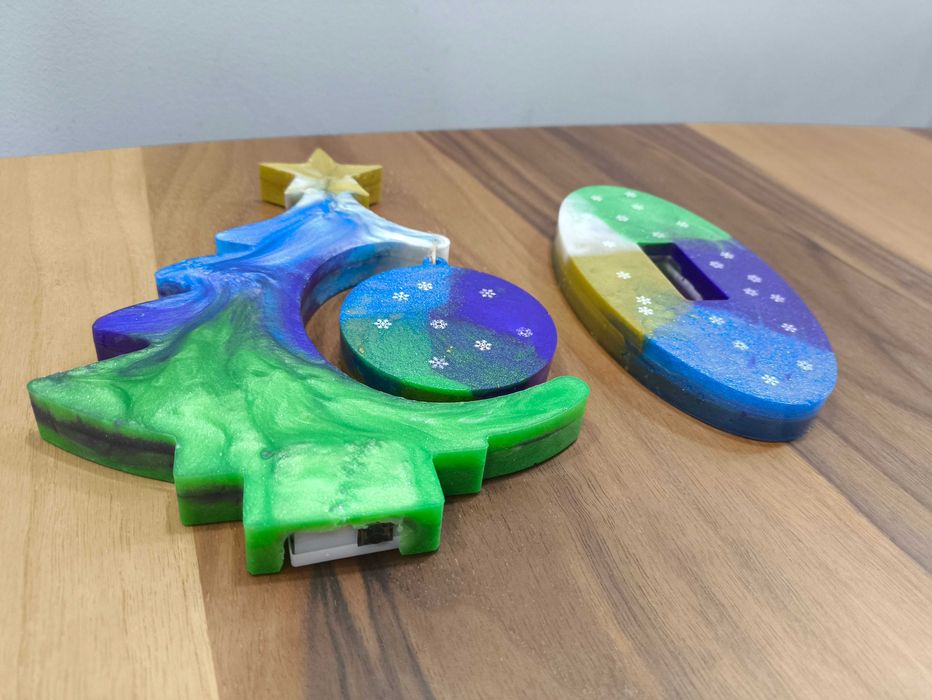 Ръчно изработена светеща елха за декорация и празнично настроение