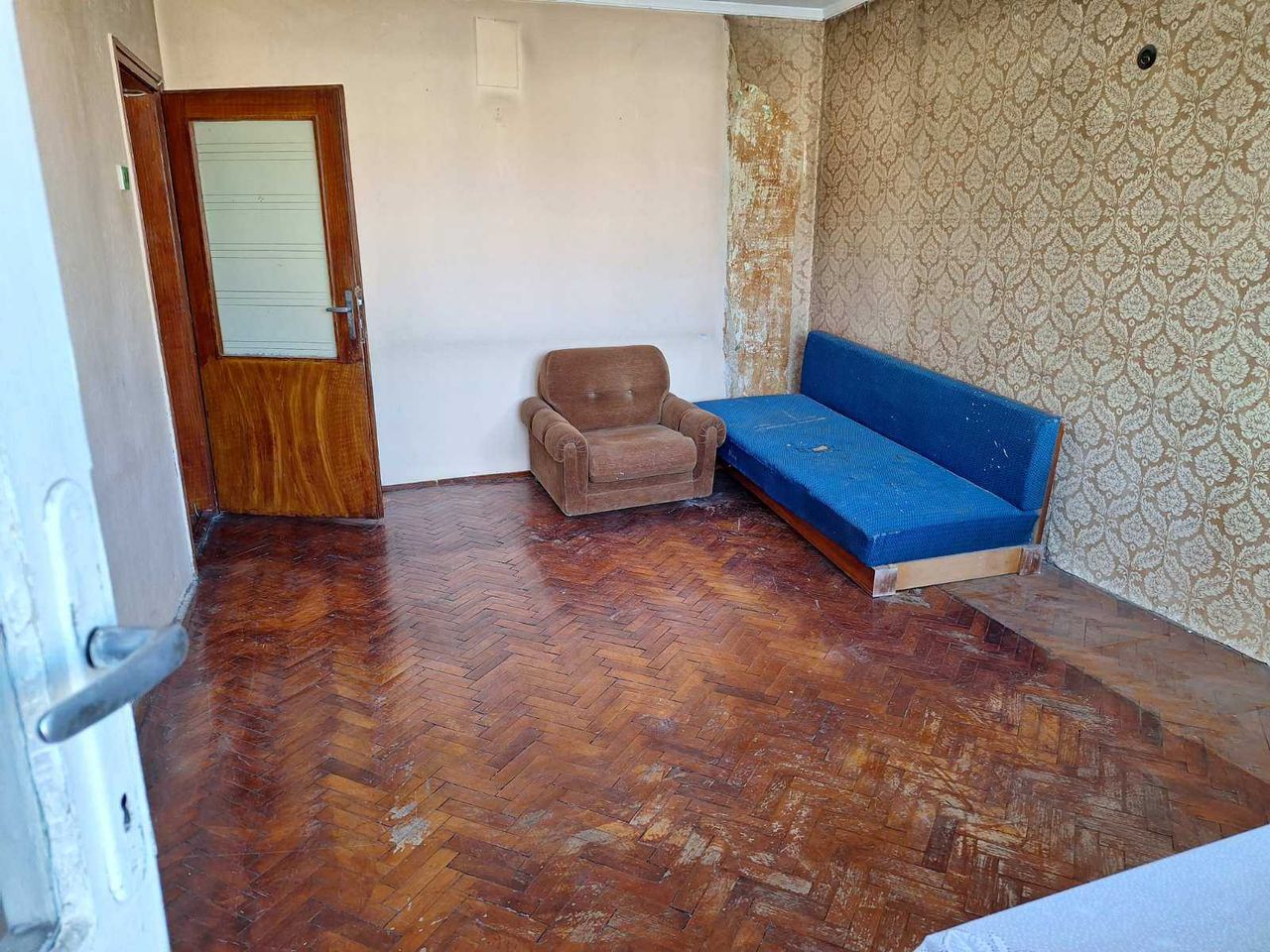 Продава се Двустаен апартамент в Габрово, Център - 68 кв.м за 675 €/кв.м - Снимка #7