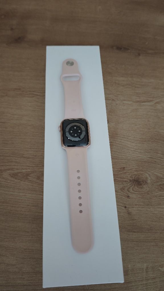 Apple Watch 6 series / pink