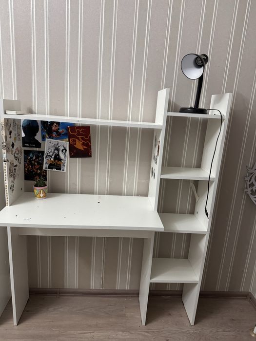 Мебель бу детская (кровать, кресло, стол с полками)