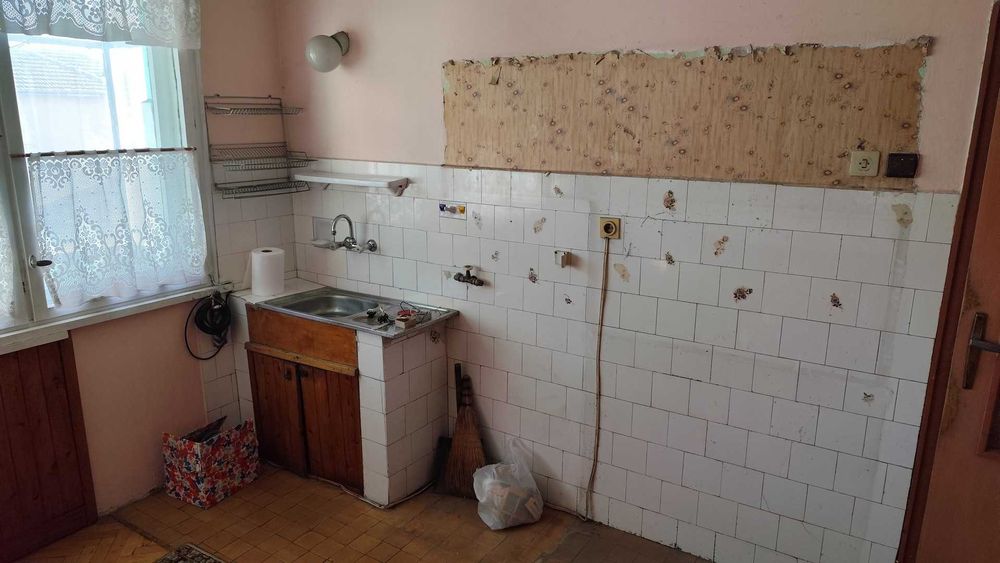 Продава се Тристаен апартамент в Свищов - 98 кв.м за 432 €/кв.м - Снимка #9