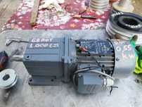 Reductor cu motor electric povarna cazan
