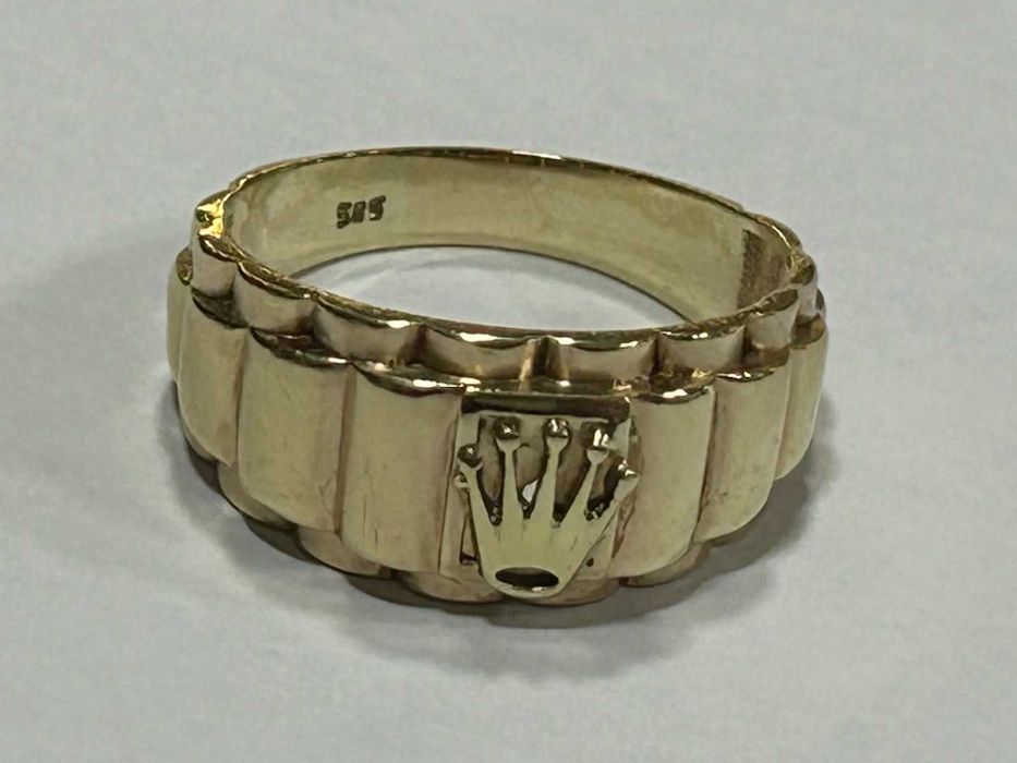 Златен пръстен 14 к 585/5,45 гр.