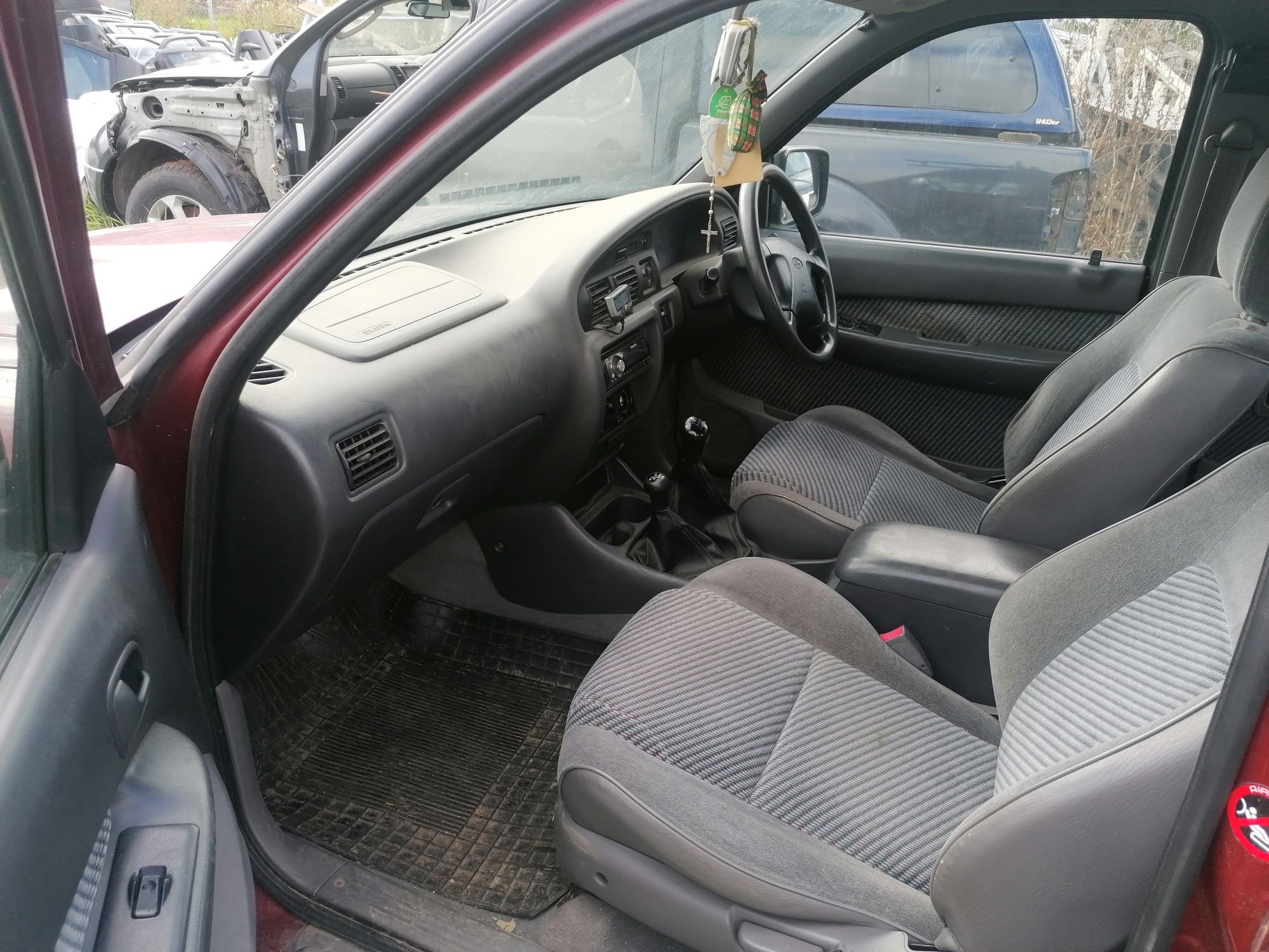 Interior ford ranger 2001 2.5 navara 2.5 3.0v6 v9x
