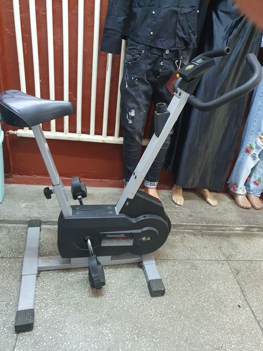 Vând bicicleta Fitness-Hanseatic Sportline