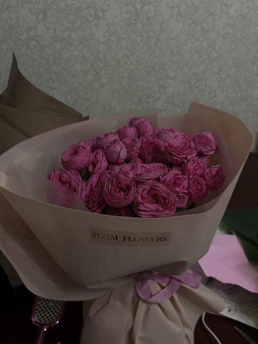 Букет из кустовых роз