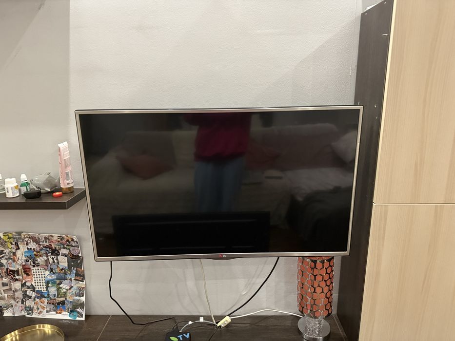 Телевизор LG “43” -  106 см