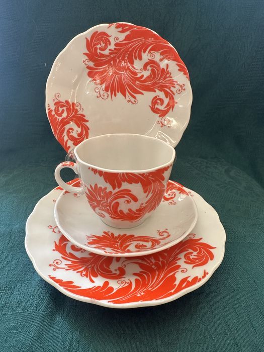 Пълен сервиз “Перо на Жар птица” с десертни чинии на ЛФЗ Ломоносов