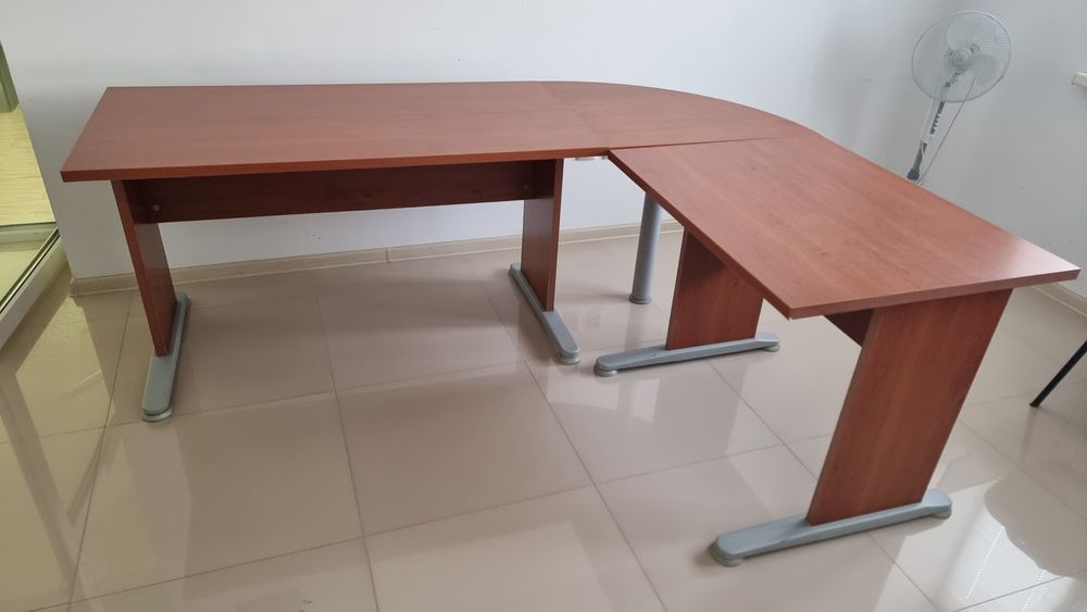 Офисный стол для руководителя