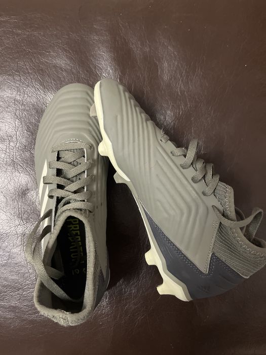 Бутонки adidas predator
