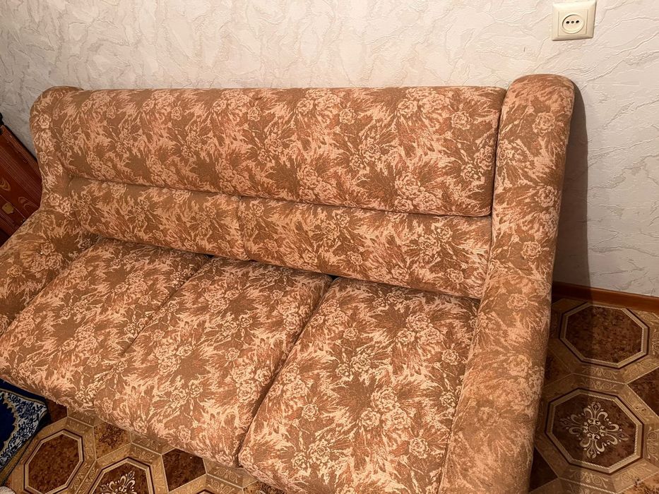 Продам б/у раскладной диван