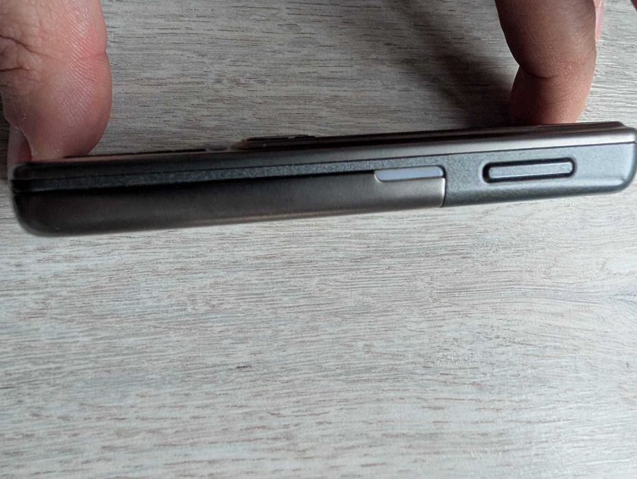 Telefon Nokia 6300i cu Wi-Fi