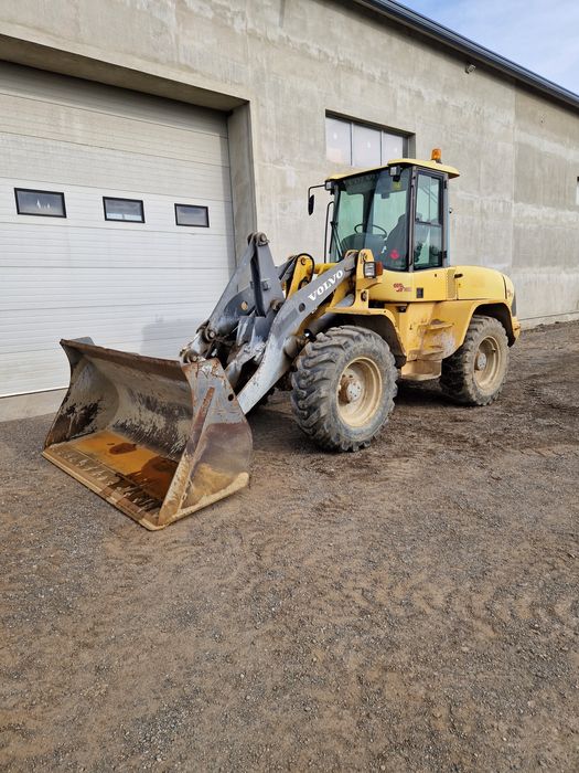 Încărcător frontal