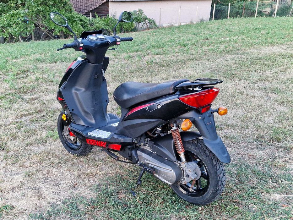 Scuter KEEWAY an 2010 ( 2 TIMPI ) 49 cm3 ~ Recent adus din Germania !