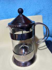 Vand ceainic din sticla termorezistenta cu infuzor inox