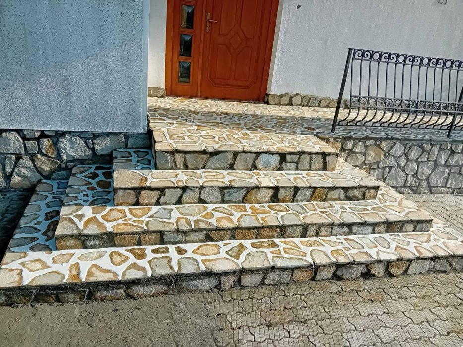 Aleei japoneze piatra naturala oriunde in tara