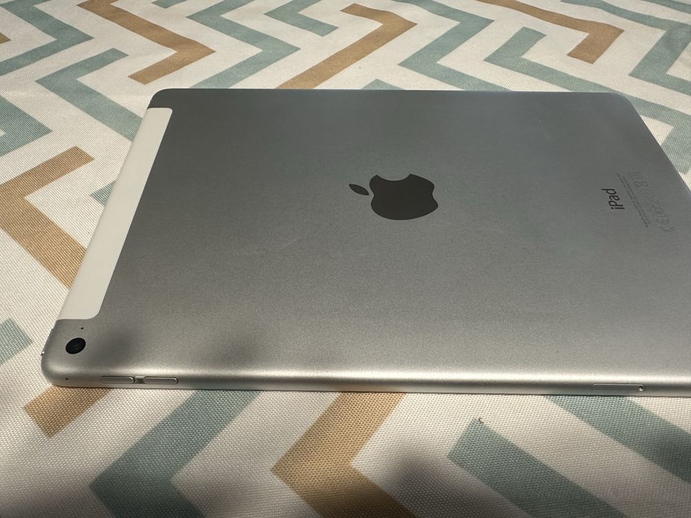 Ipad air 2  16 GB+ Celluar