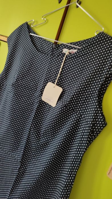 Rochie nouă cu etichetà