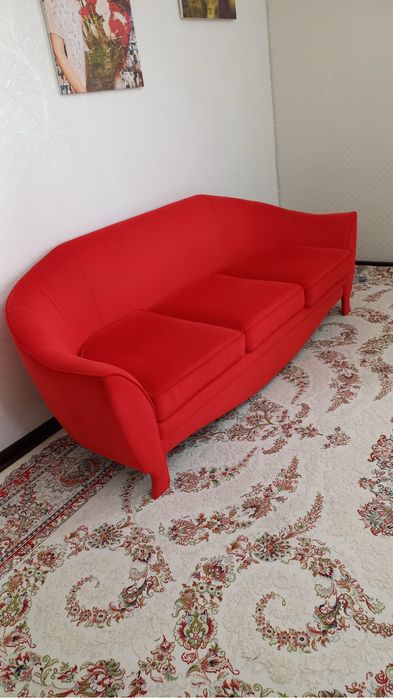 Продается диван, дизайнерская работа