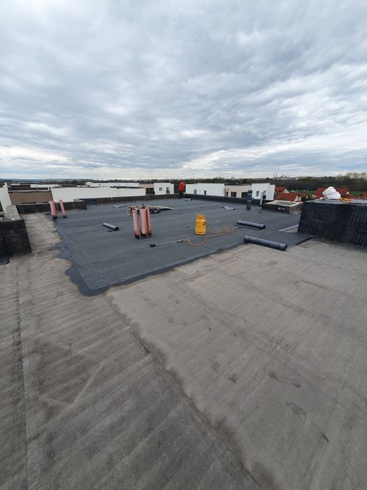 Hidroizolații / Reparații acoperiș / terase / izolații / garanție