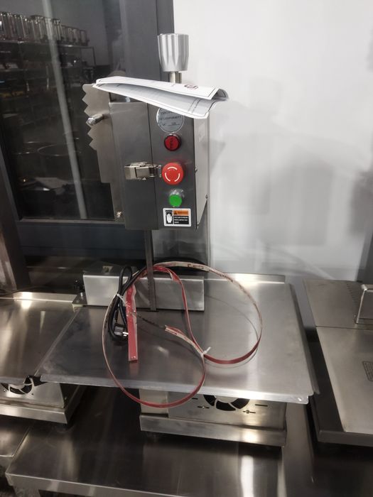 Slayser suyak kesadigan uskuna