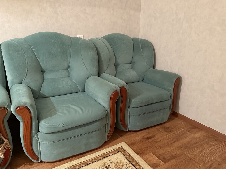 Продаю 2 кресла.