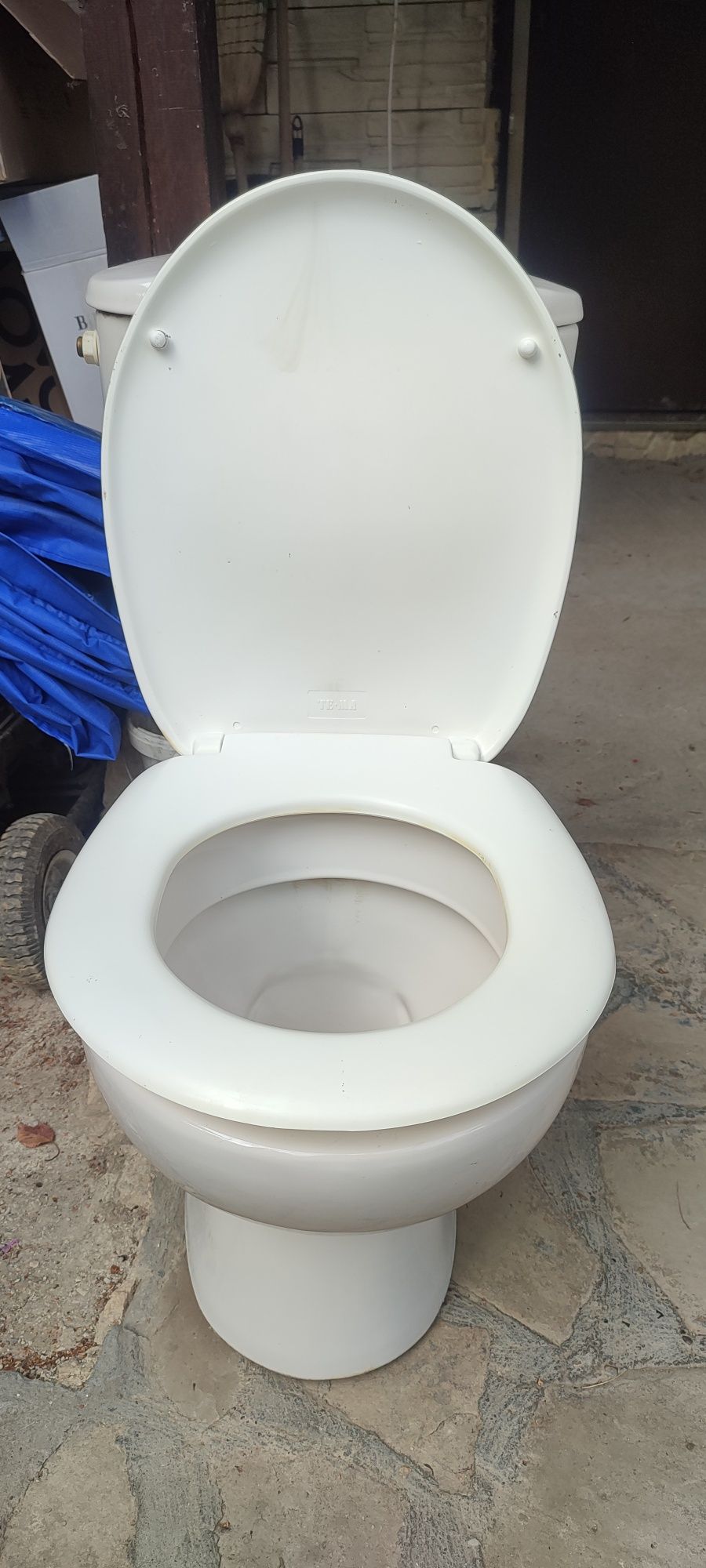 Моноблок Видима тоалетна долно оттичане