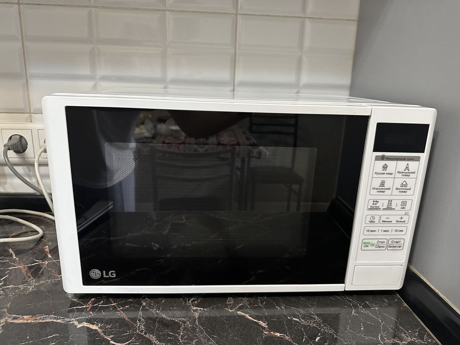 Продам микроволновку LG