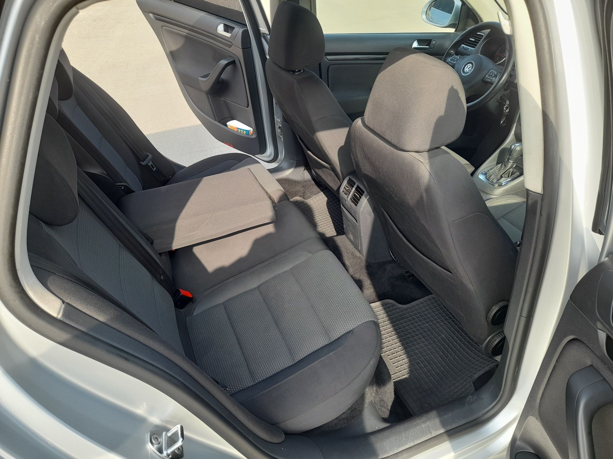 Vând Golf 6 DSG combi