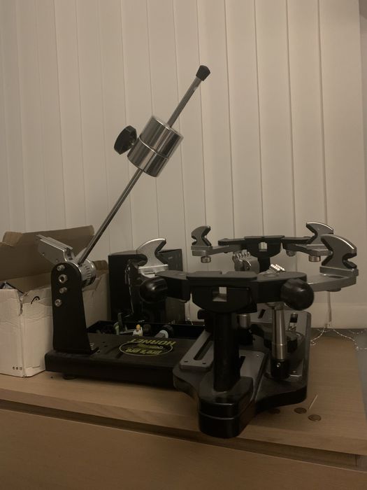 Машина за плетене на ракети Pro’s Pro Hornet