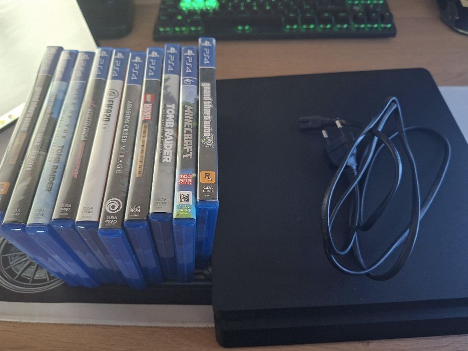 PS4 Slim и сет игри за плейстейшън
