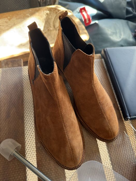 Дамски велурени боти