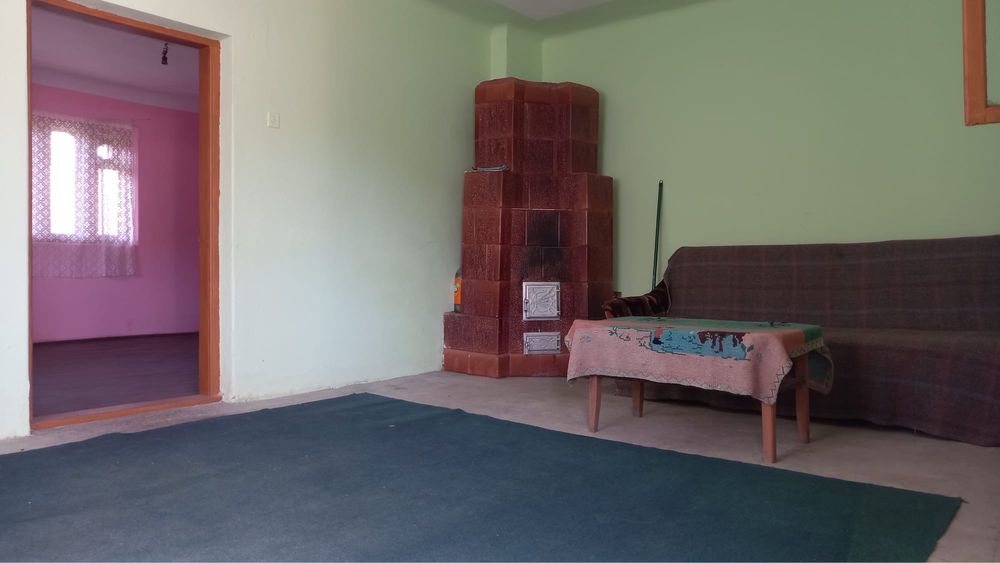 Casa cu teren generos de vanzare in Lelesti, Gorj