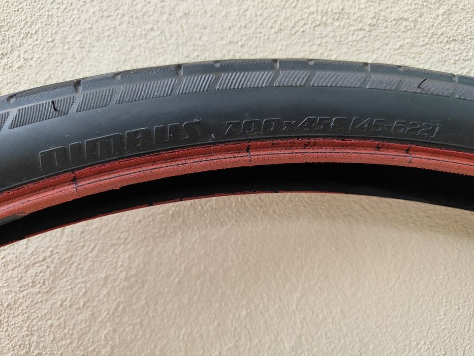 Vând anvelope Specialized de 28 inch