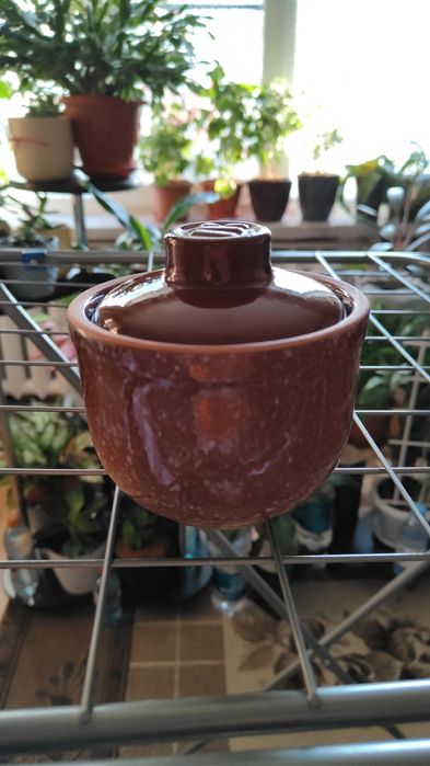 Продам  горшочки.