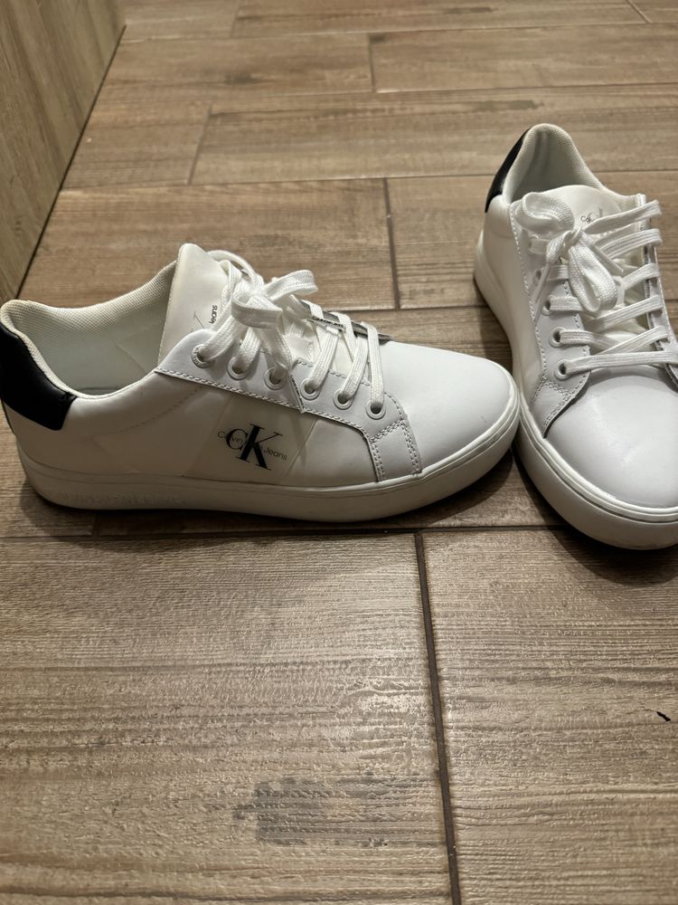 Calvin Klein sneakers marimea 38