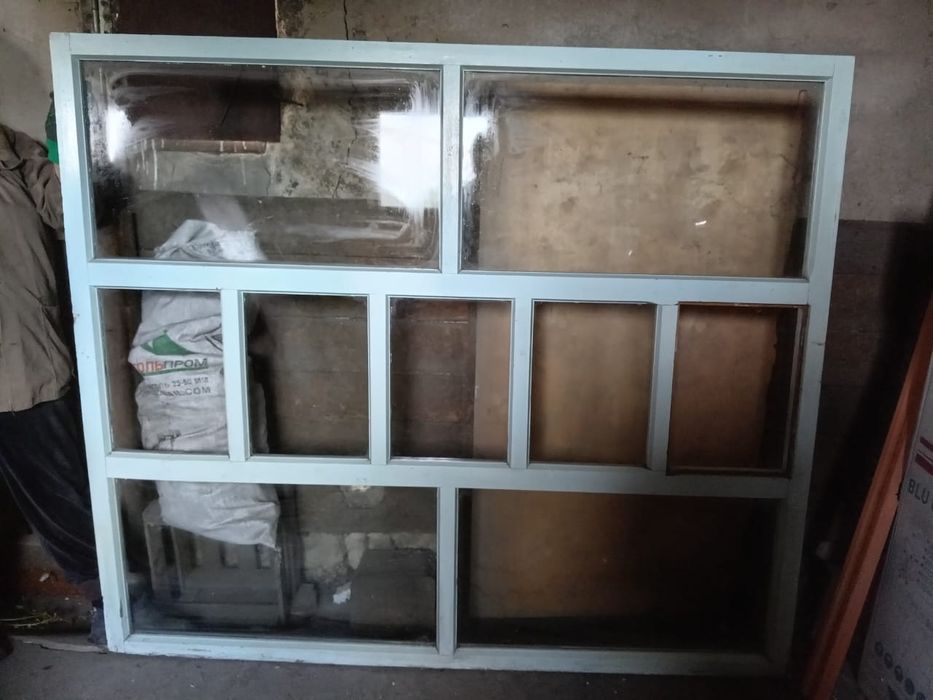 Рама  оконная деревянная