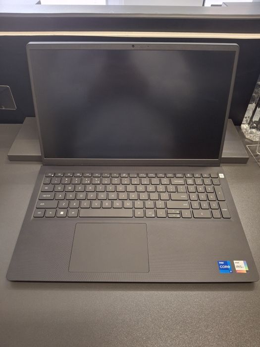 Dell Vostro 3520 I7 12th 16gb ram