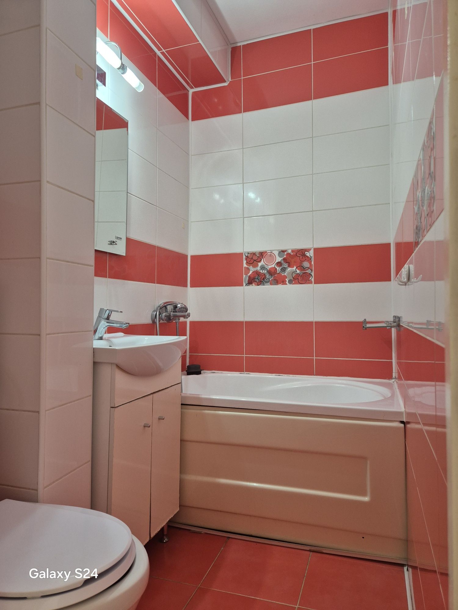 Apartament de închiriat pe Romanilor