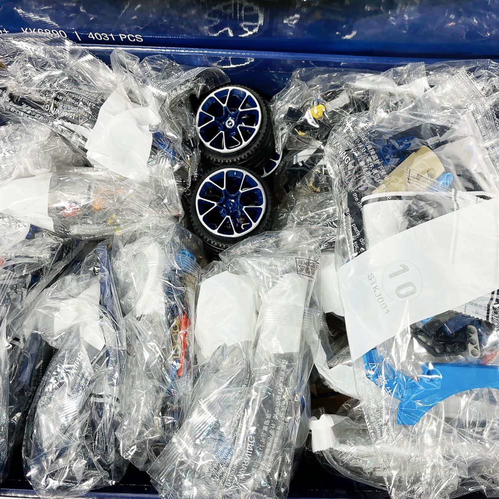 Конструктор Lego Bugatti Chiron | 4000 деталей | Большая модель