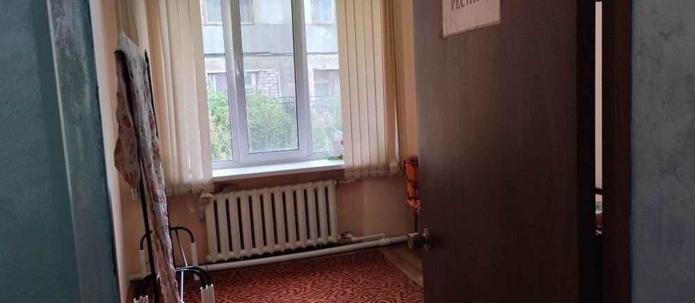 Аренда места в кабинете.