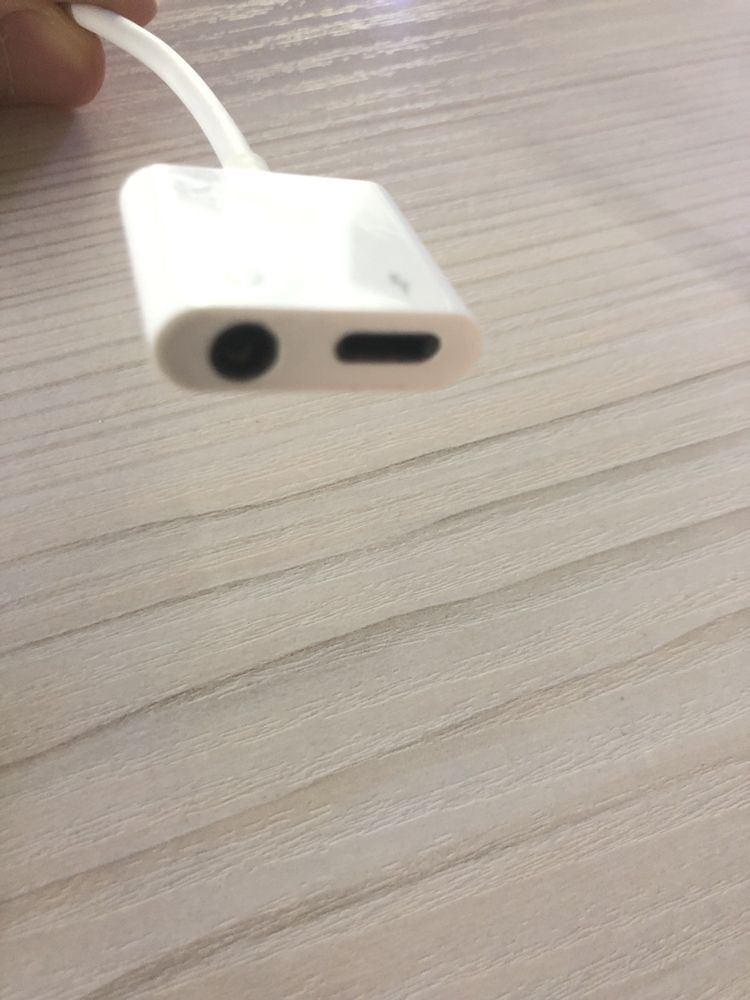 Adapter iphone uchun
