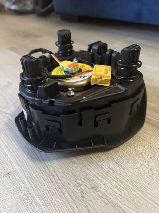 Airbag Tesla Еърбег Тесла