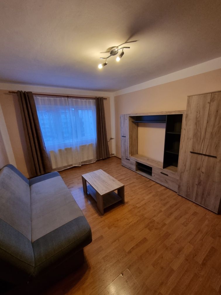 Închiriez apartament 2 camere