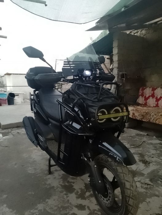 Срочно продам скутер бинзиновый