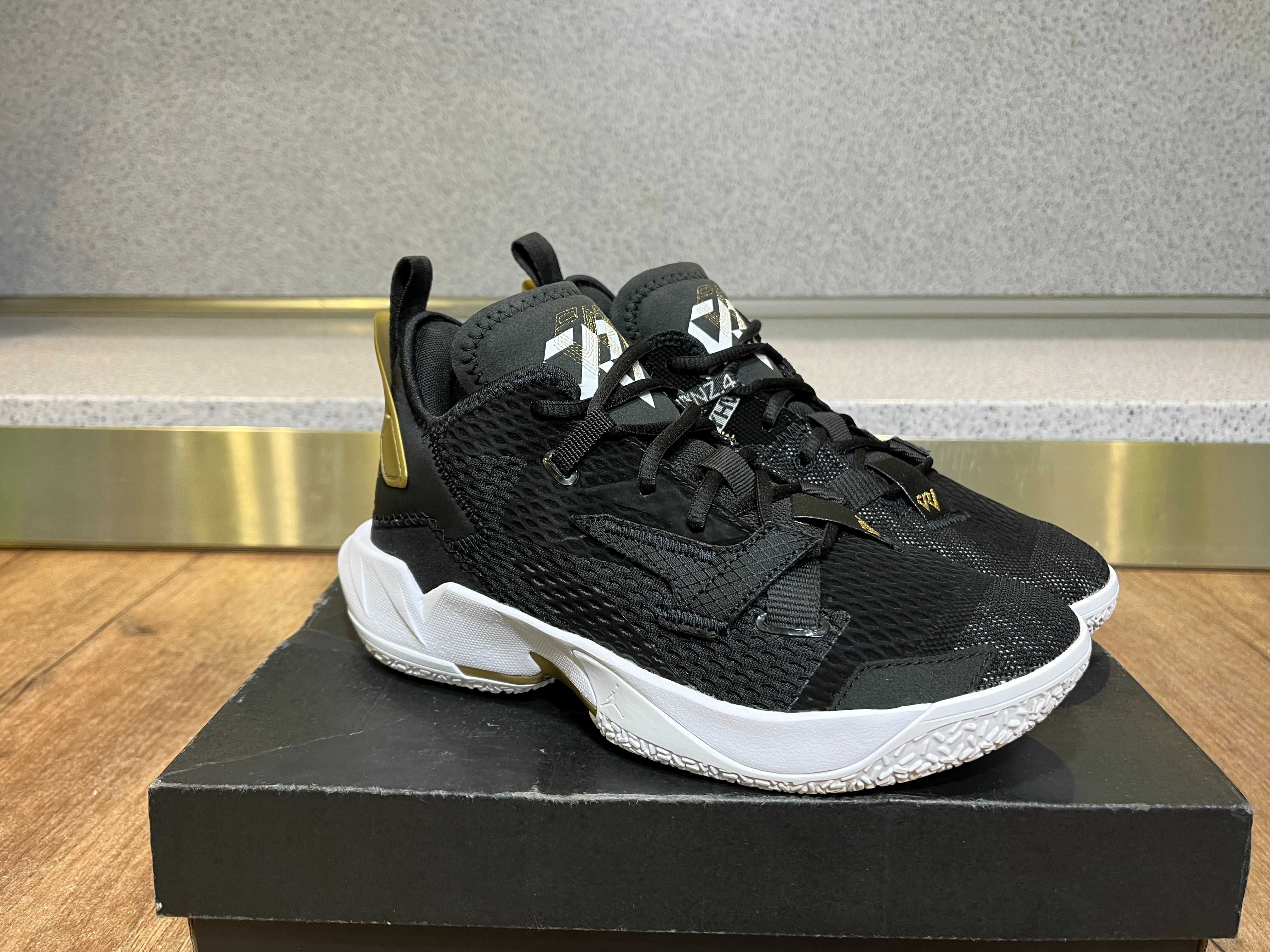 ОРИГИНАЛНИ *** Nike  Jordan "Why Not?" Zer0.4 / Black/ Metallic Gold