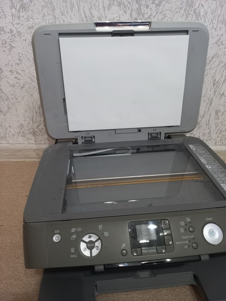 Продам принтер Epson мфу